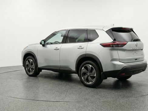 Used 2025 Nissan Rogue SV FWD image 6