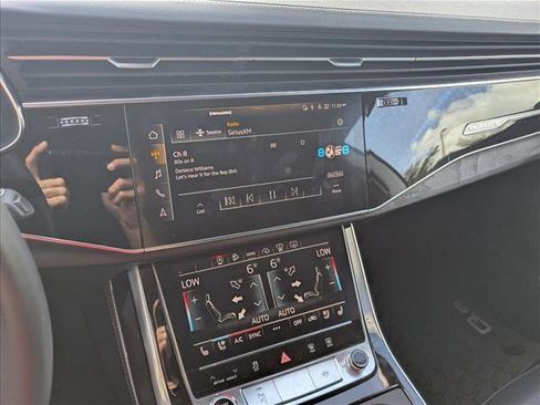 Used 2022 Audi Q8 Prestige image 6