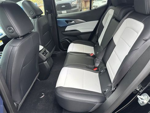 New 2026 Chevrolet Equinox EV LT image 20