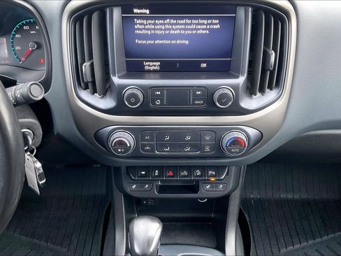 Used 2022 Chevrolet Colorado Z71 image 9