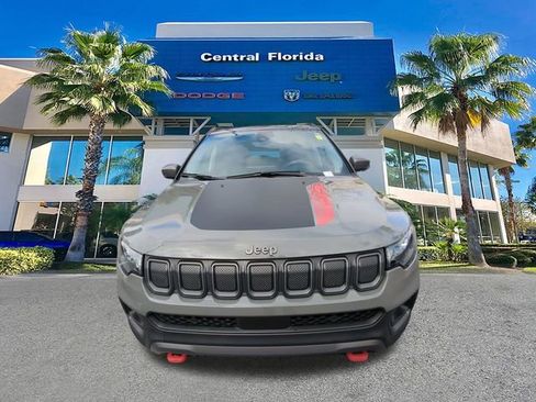 Used 2022 Jeep Compass Trailhawk image 3