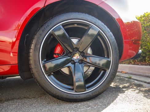 Used 2017 Porsche Macan GTS AWD/4WD image 23