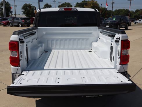 New 2025 Ford Maverick XLT w/ XLT Luxury Package image 26