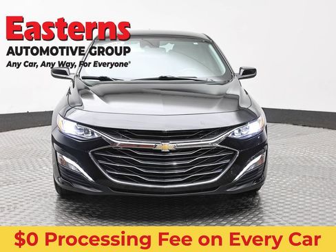 Used 2024 Chevrolet Malibu LT FWD image 2