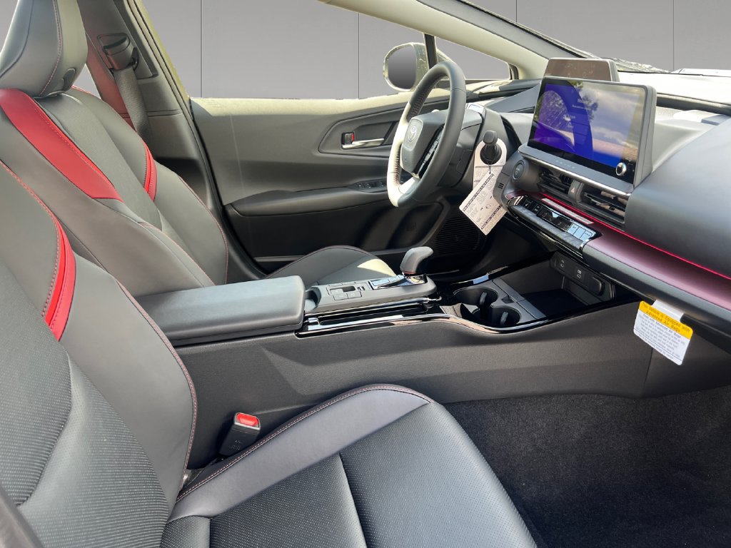 New 2027 Toyota Prius Plug-In Hybrid FWD image 18