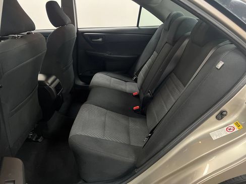 Used 2016 Toyota Camry LE FWD image 25