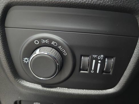 New 2026 Jeep Grand Cherokee Altitude image 26