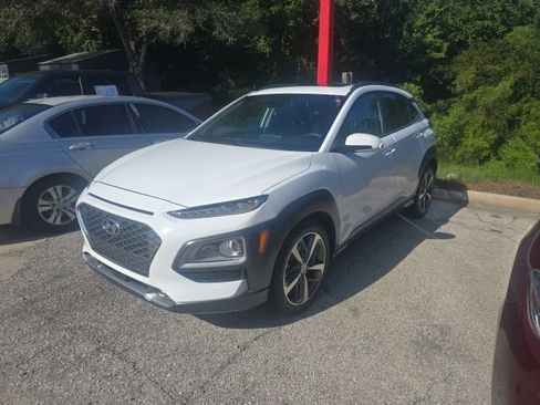 Used 2021 Hyundai Kona Ultimate w/ Cargo Package FWD image 2