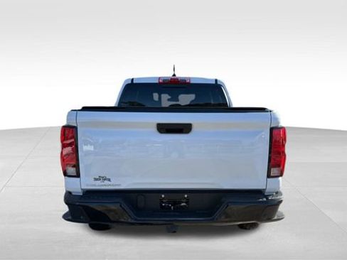 Used 2025 Chevrolet Colorado W/T image 8