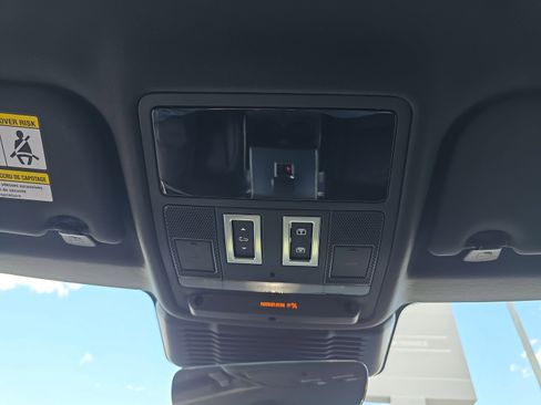 Certified 2026 Land Rover Range Rover Evoque S AWD/4WD image 27
