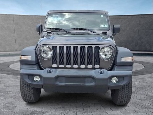 Used 2018 Jeep Wrangler Unlimited Sport AWD/4WD image 3