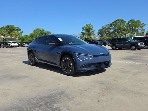 New 2026 Kia EV6 Wind RWD image 2