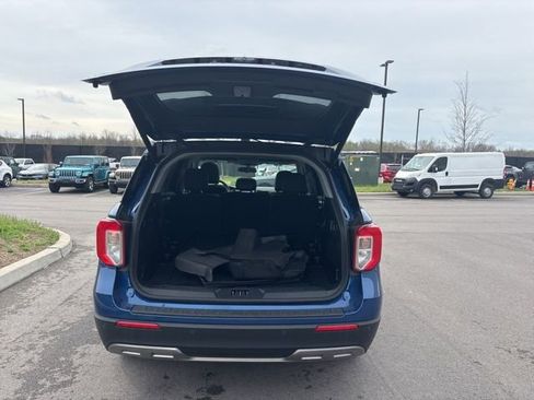 Used 2021 Ford Explorer XLT w/ Equipment Group 202A image 11