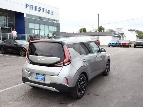 Used 2023 Kia Soul EX FWD image 8