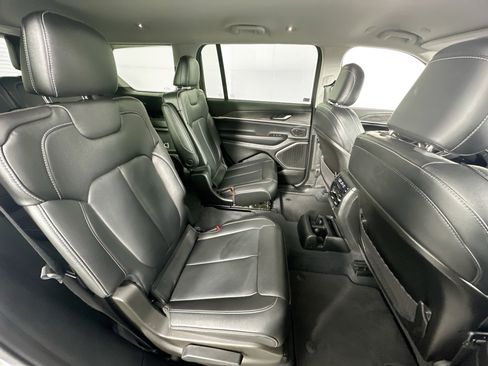 Used 2023 Jeep Grand Cherokee L Limited w/ Black Appearance Package RWD image 29