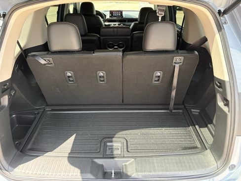 Certified 2024 Honda Pilot Touring image 30