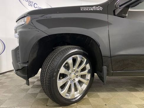 Certified 2019 Chevrolet Silverado 1500 High Country w/ Technology Package image 29