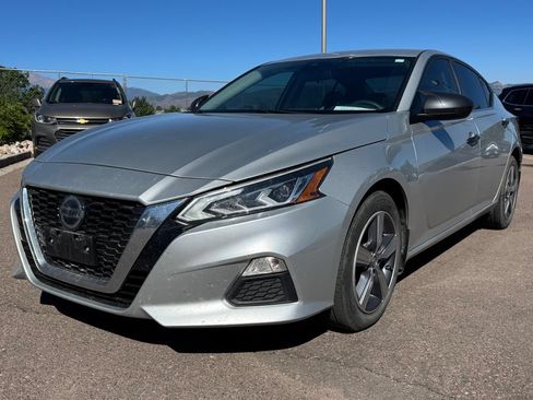 Used 2021 Nissan Altima 2.5 SV AWD/4WD image 3