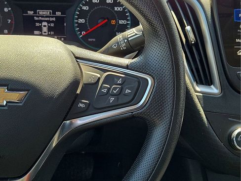 Used 2025 Chevrolet Malibu LS FWD image 19