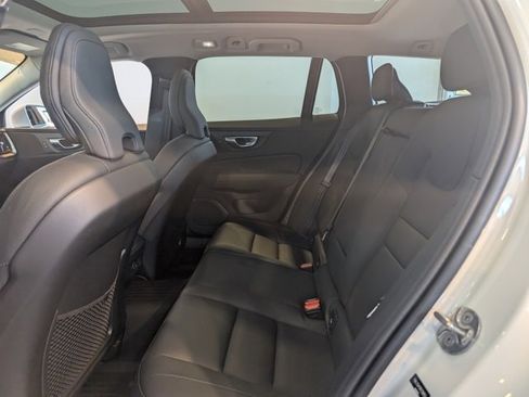 Used 2024 Volvo V60 B5 Cross Country Plus image 24