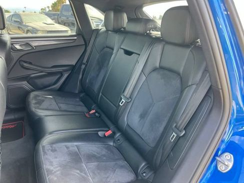 Used 2018 Porsche Macan AWD/4WD image 14