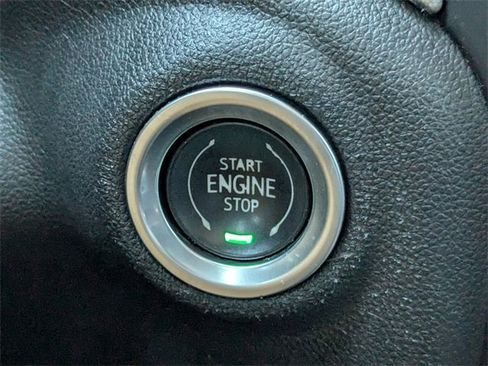 Used 2021 GMC Sierra 1500 SLT w/ SLT Premium Plus Package image 31