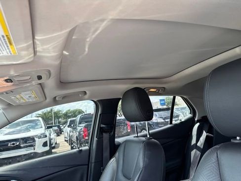 Used 2020 Buick Encore GX Essence w/ Experience Buick Package FWD image 11