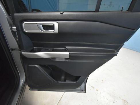 Used 2022 Ford Explorer Limited w/ Equipment Group 301A image 26