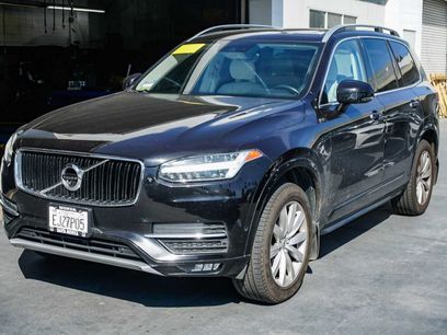 Used 2018 Volvo XC90 T5 Momentum w/ Convenience Package