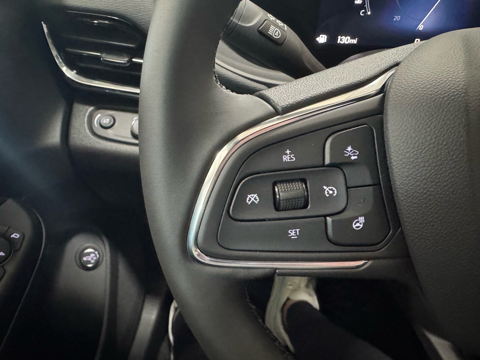 New 2026 Buick Envista Sport Touring w/ Convenience I Package FWD image 25