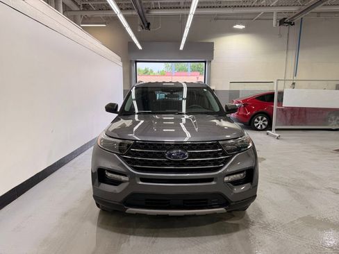 Used 2023 Ford Explorer XLT w/ Equipment Group 202A AWD/4WD image 8