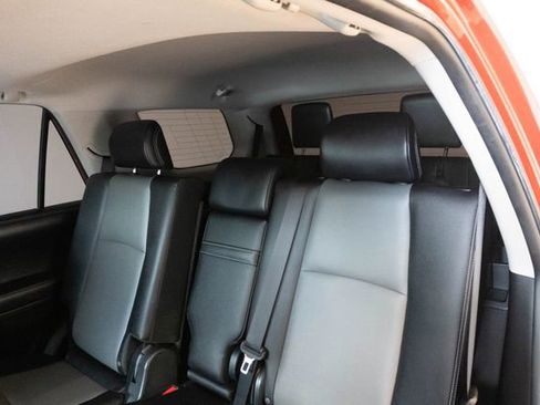 Used 2018 Toyota 4Runner SR5 Premium AWD/4WD image 18