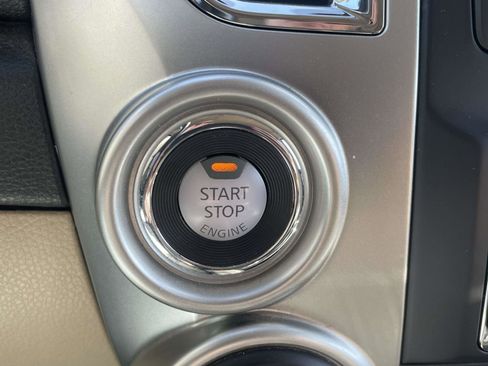 Used 2016 Nissan Titan SV AWD/4WD image 9