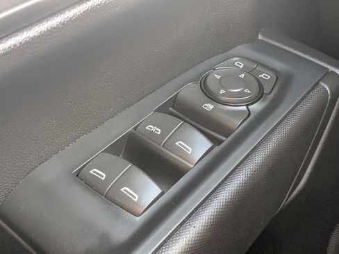 Used 2024 Chevrolet Silverado 1500 Custom image 18