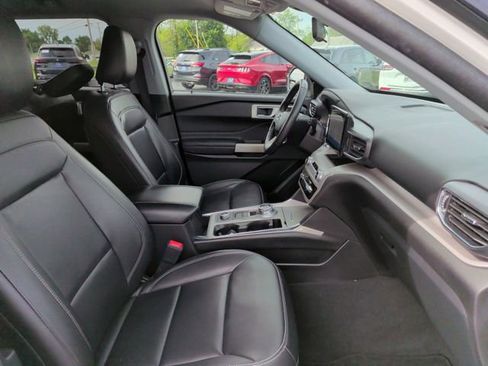 Certified 2023 Ford Explorer XLT w/ Equipment Group 202A AWD/4WD image 16