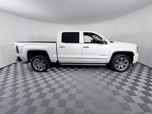 Used 2017 GMC Sierra 1500 Denali w/ Denali Ultimate Package image 8