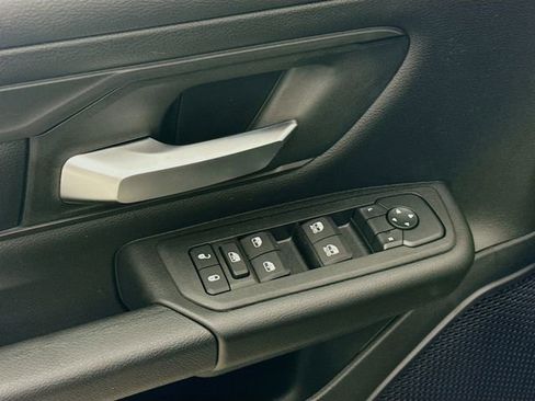 New 2026 RAM 1500 Express AWD/4WD image 17