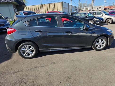 Used 2018 Chevrolet Cruze LT w/ Convenience Package FWD image 15