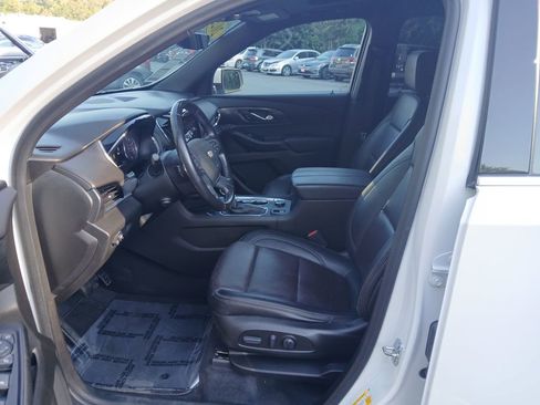 Used 2022 Chevrolet Traverse High Country image 9