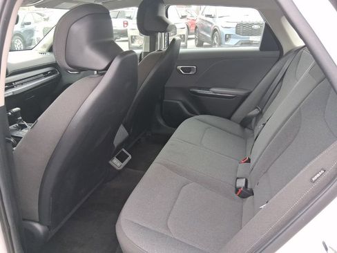 Used 2025 Kia K4 LXS image 9