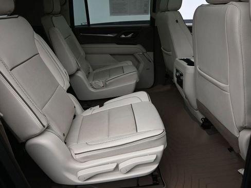 Used 2023 GMC Yukon XL Denali w/ Max Trailering Package AWD/4WD image 8