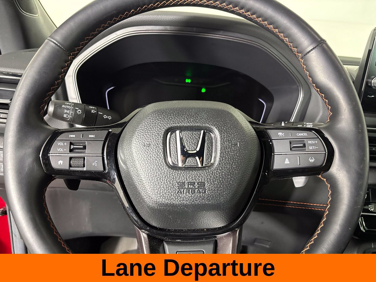 Used 2025 Honda Pilot TrailSport image 17