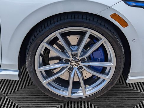 Used 2024 Volkswagen Golf R AWD/4WD image 29