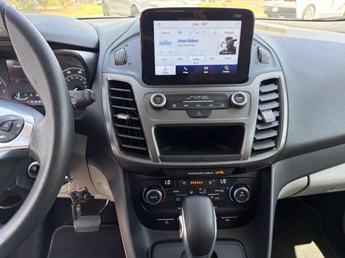 Used 2022 Ford Transit Connect XLT FWD image 26