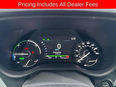 Used 2026 Toyota Sienna XLE FWD image 13