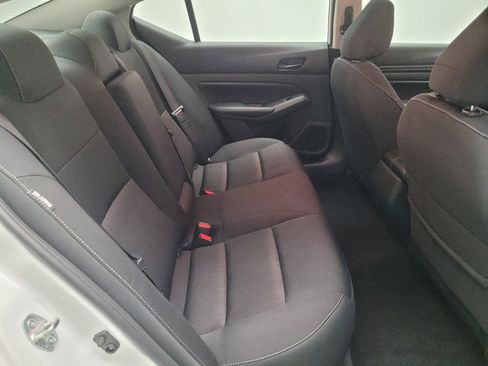 Used 2025 Nissan Altima 2.5 SV FWD image 19