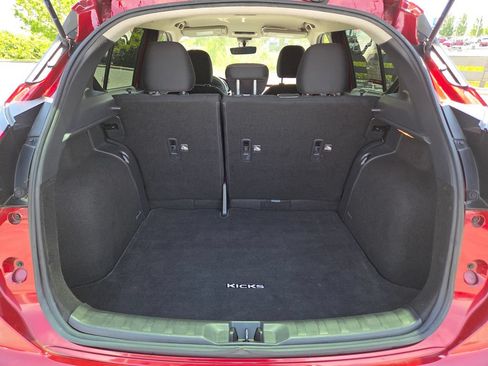 Used 2022 Nissan Kicks SR w/ Interior Electronics Package FWD image 15