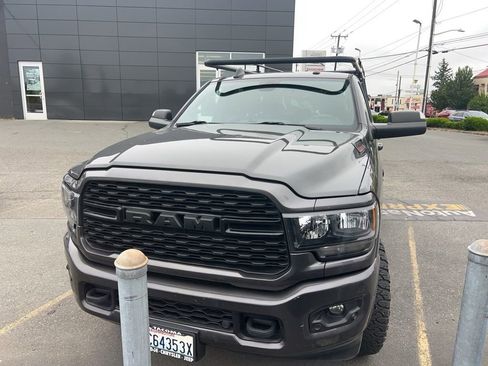 Used 2022 RAM 2500 Big Horn w/ Night Edition AWD/4WD image 7