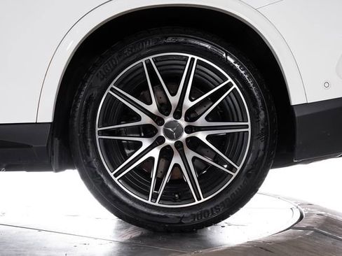 Used 2025 Mercedes-Benz GLC 43 AMG 4MATIC image 14