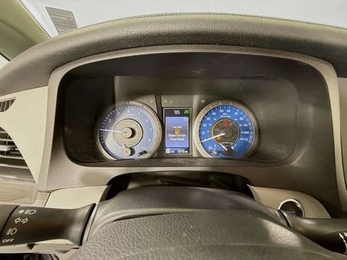 Used 2020 Toyota Sienna XLE w/ XLE Navigation Package image 17